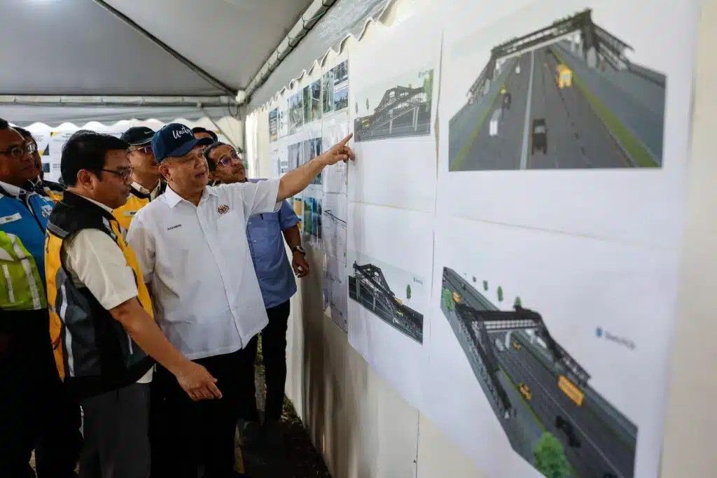 耗1000万大港-沙白路建行人桥  部长：保障居民安全