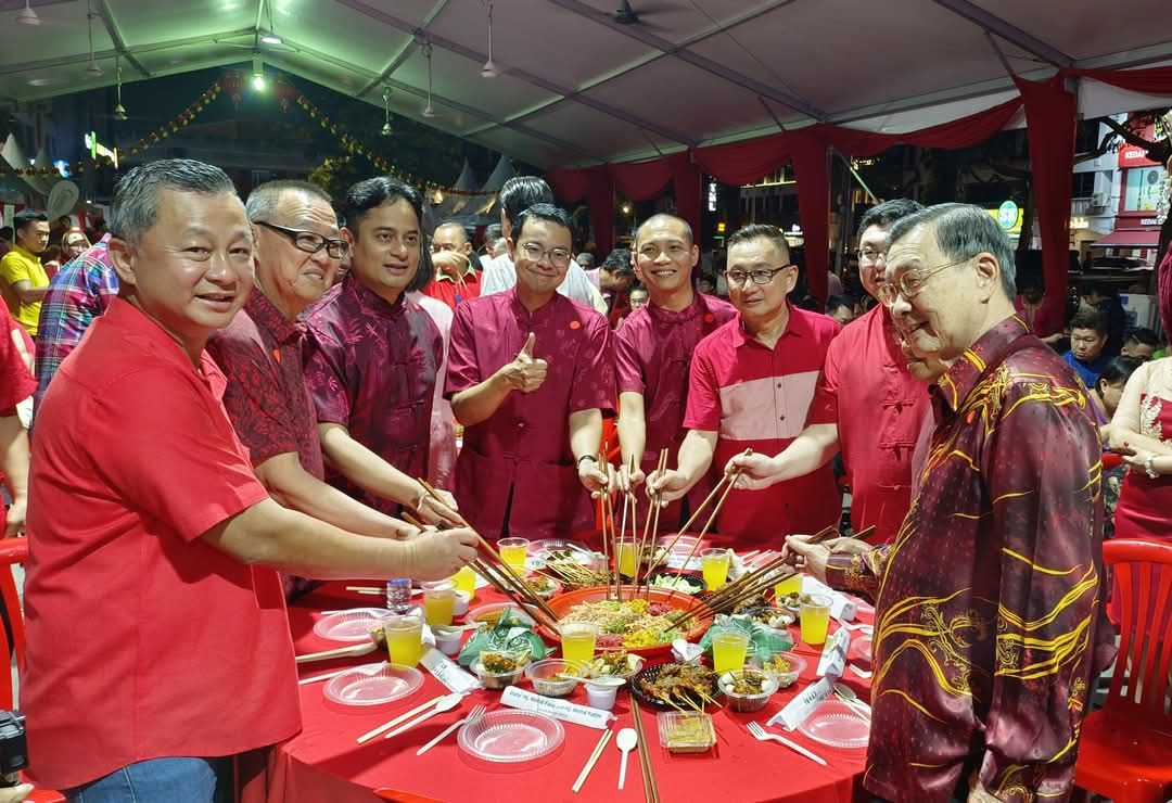 驳斥舞狮捞生含宗教元素 李健聪促停止发言多对话