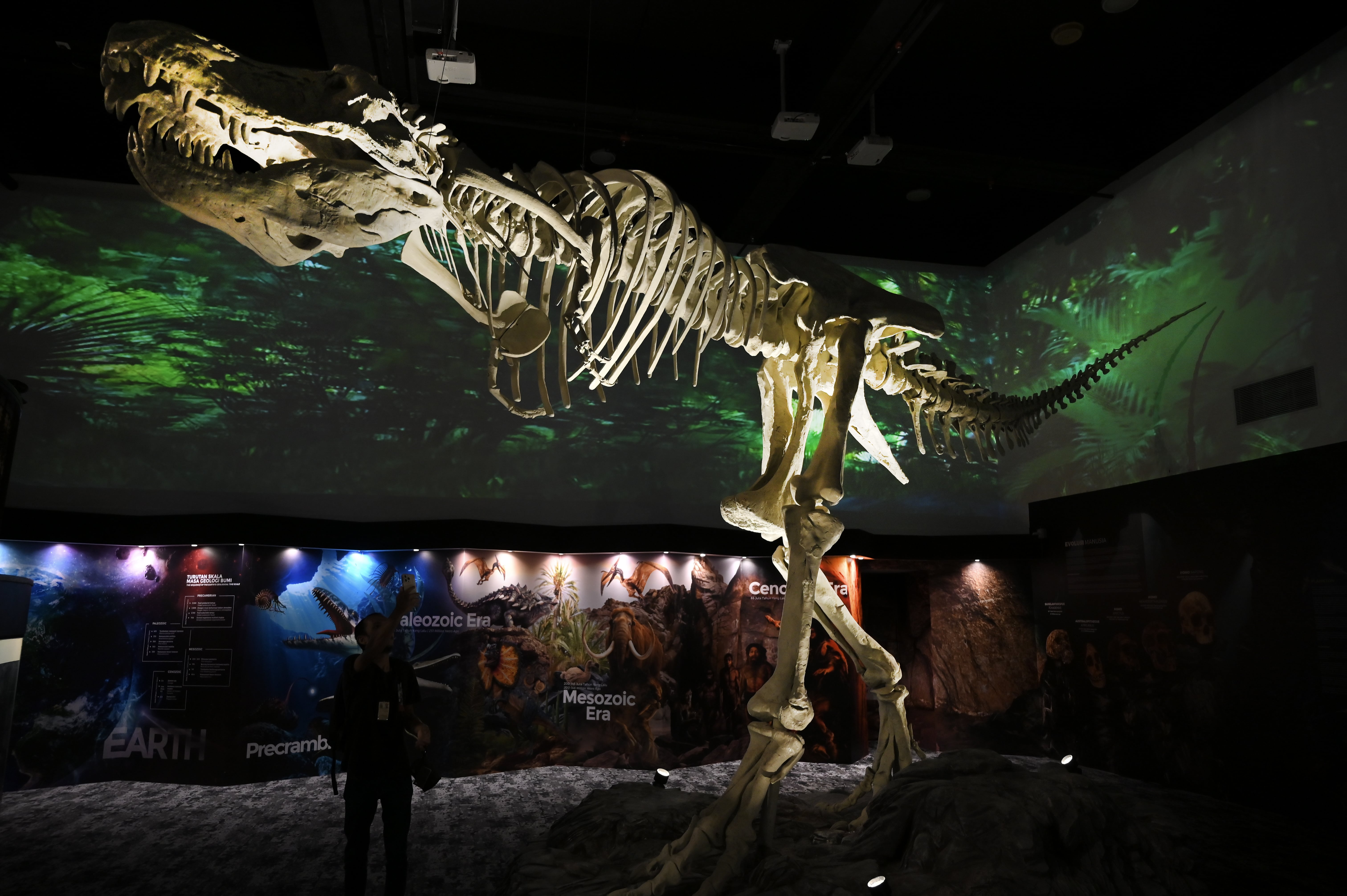 Pamer 1,000 artifak baharu, muzium negeri rakam warisan unik