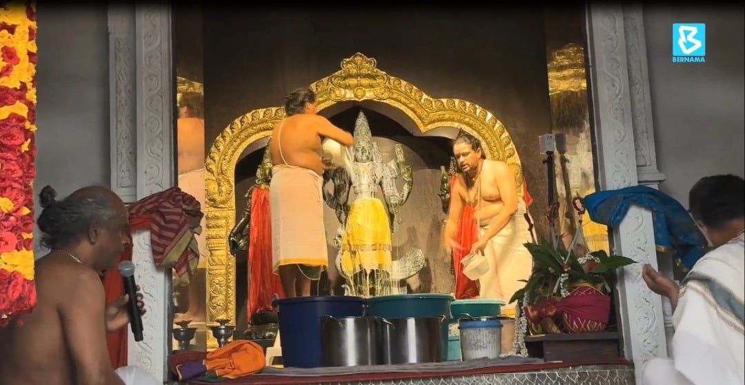 வாஷிங்டனில் உள்ள இந்துகள் தைப்பூசத் திருநாளை விமரிசையாகக் கொண்டாடினர்