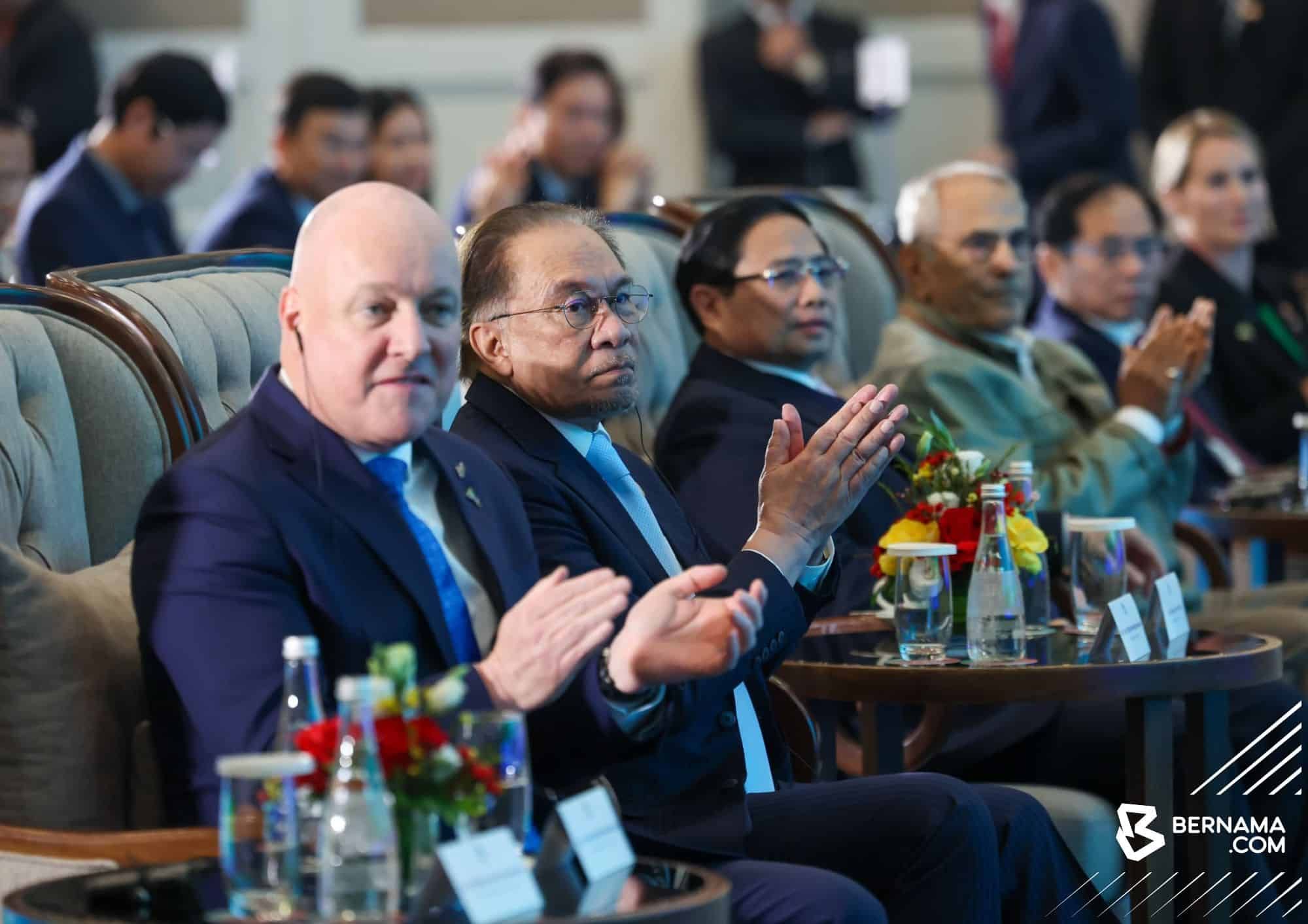 安华：成员歧见不影响共识   勿施压东盟在中美欧选边站