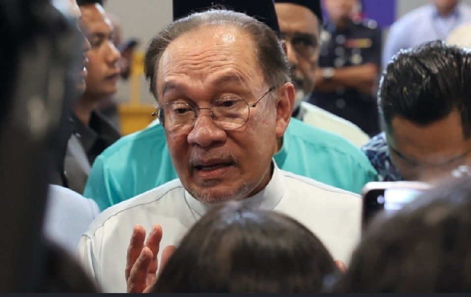 安华：人文与科技需兼容并进