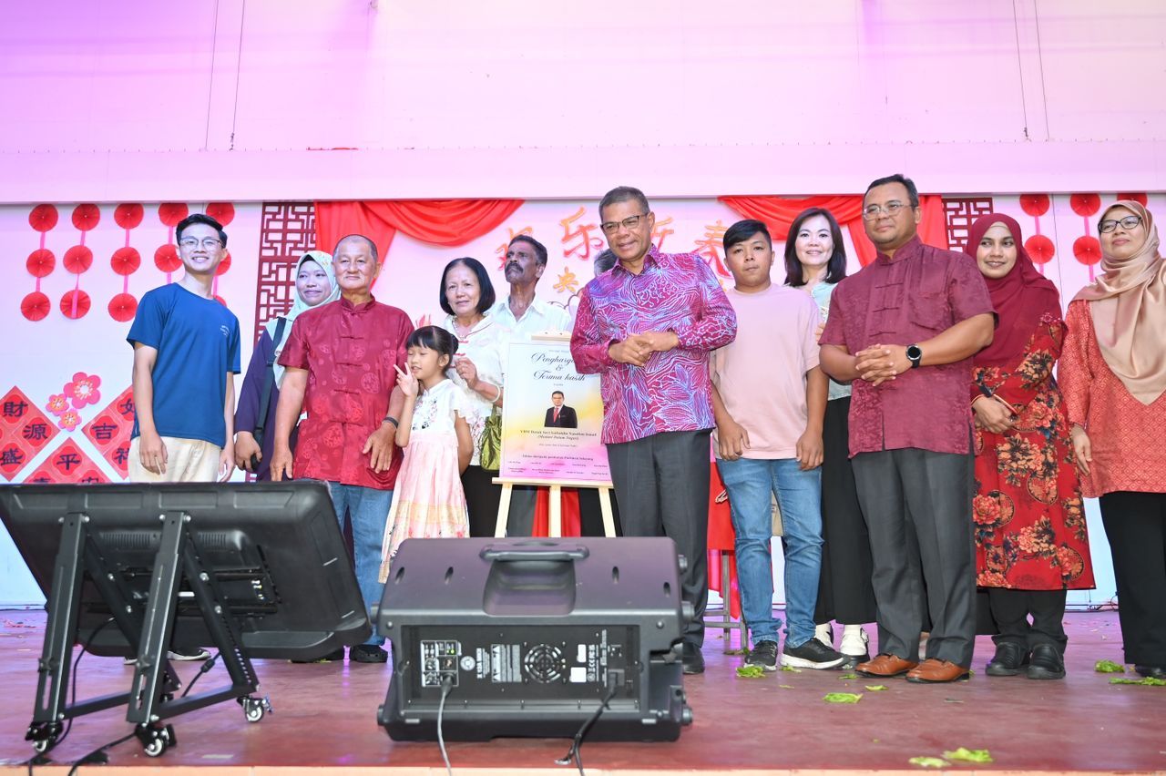 内政部已批准3.3万宗公民权申请   部长：剩余1.2万宗料年内完成