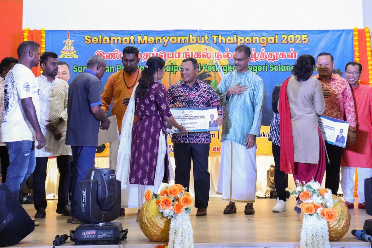 玻璃滑水道橡皮艇掉落事故 雪政府晤管理层解答安全问题