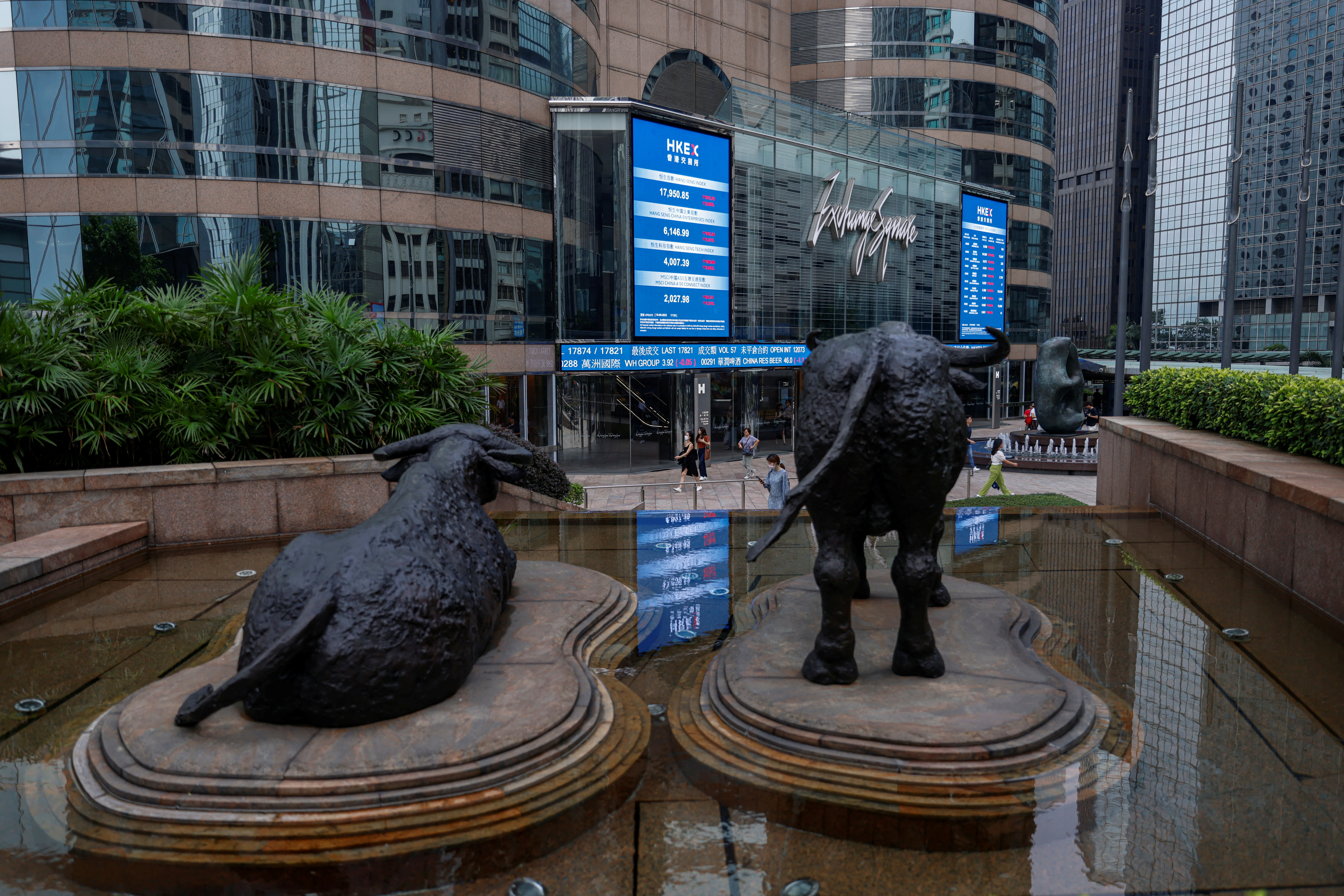 Asian stocks stutter as Trump's tariff vows weigh