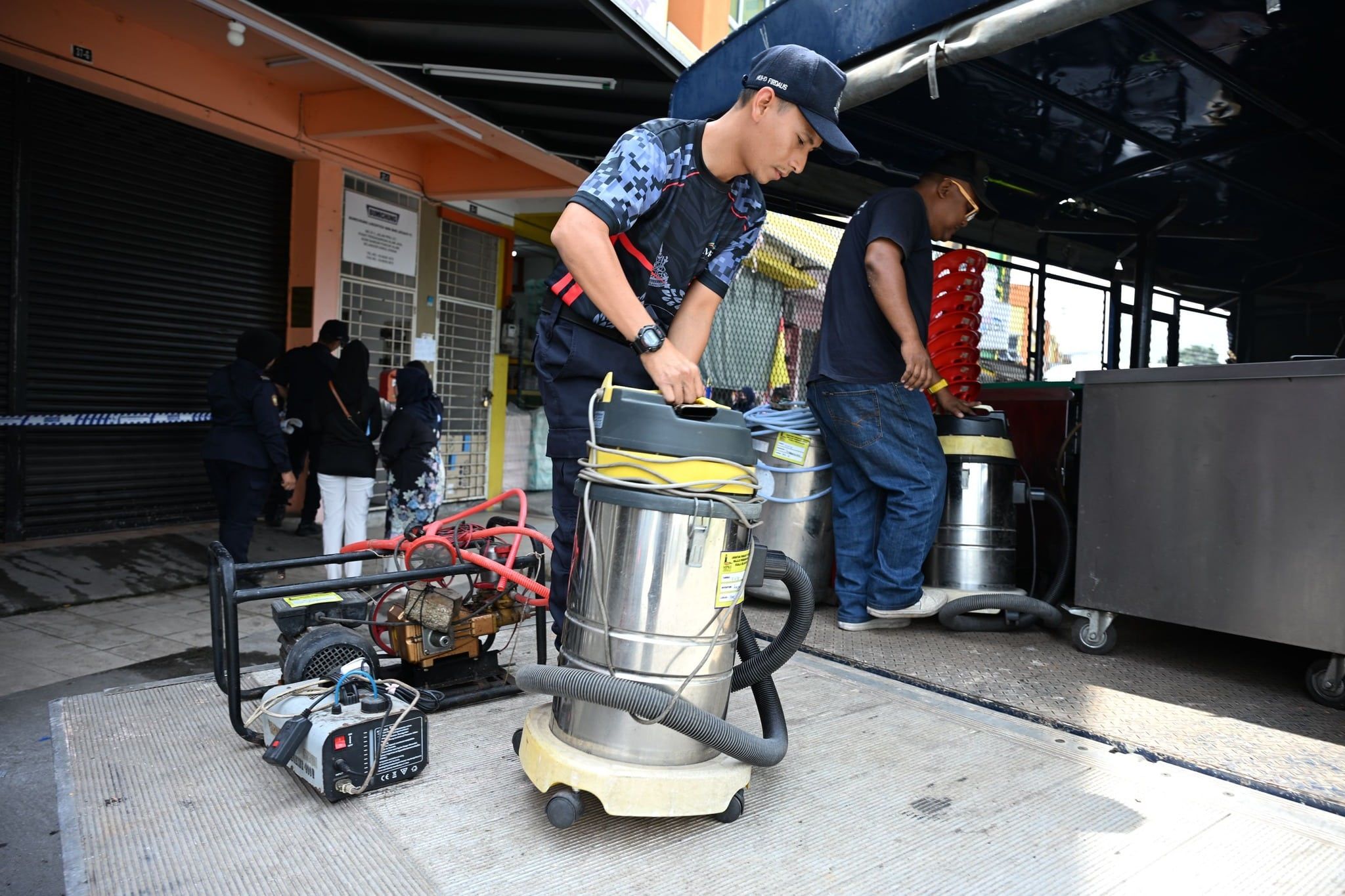 瓜雪市会关4外籍店.开14罚单