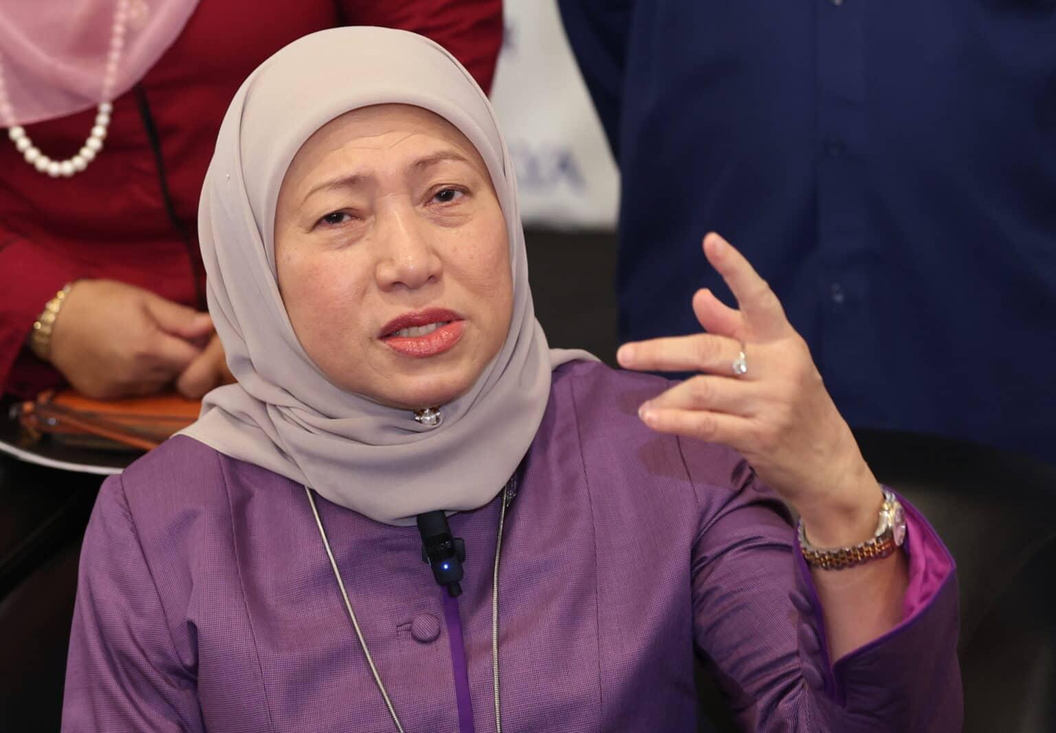 Golongan ibu diingat berhati-hati bimbing anak guna teknologi