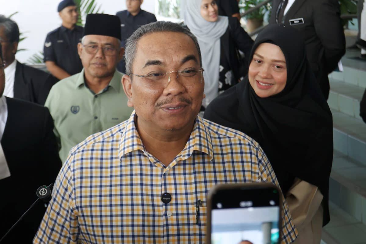 லங்காவியின் பொருளாதாரத்தை  மேம்படுத்தும் நோக்கில், அத்தீவிற்கு மீண்டும் முழுமையான வரிவிலக்கா?