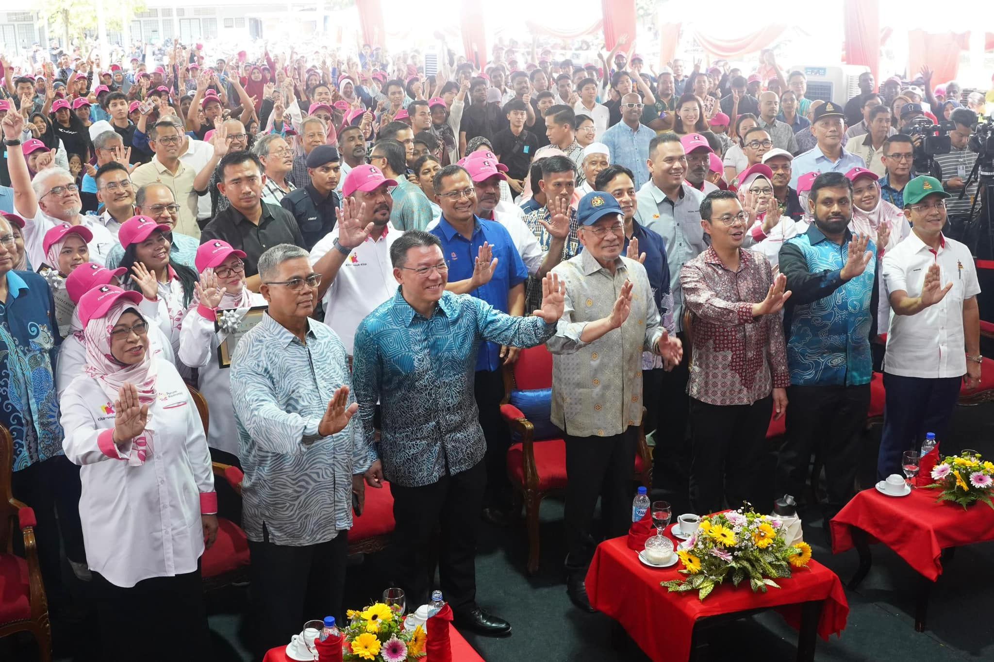 安华：政府拨1.85亿修全国358人民组屋