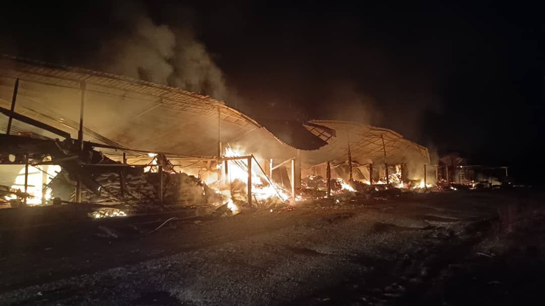 祝融光顾日得拉农场  瞬间变出4.8万只“烧鸡”！