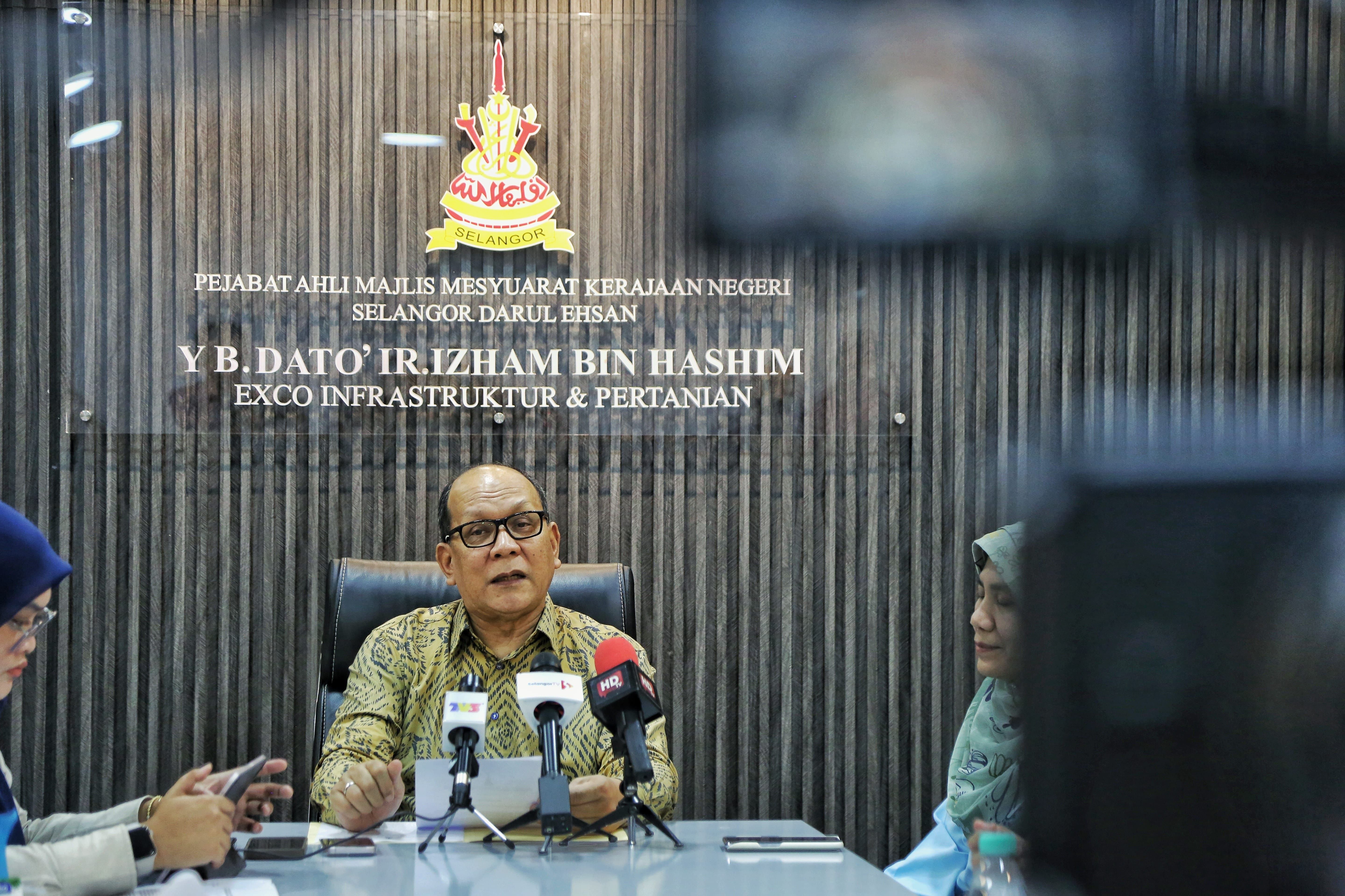 雪州3养猪场感染非洲猪瘟   依兹汉：查封毁猪.促猪农汇报