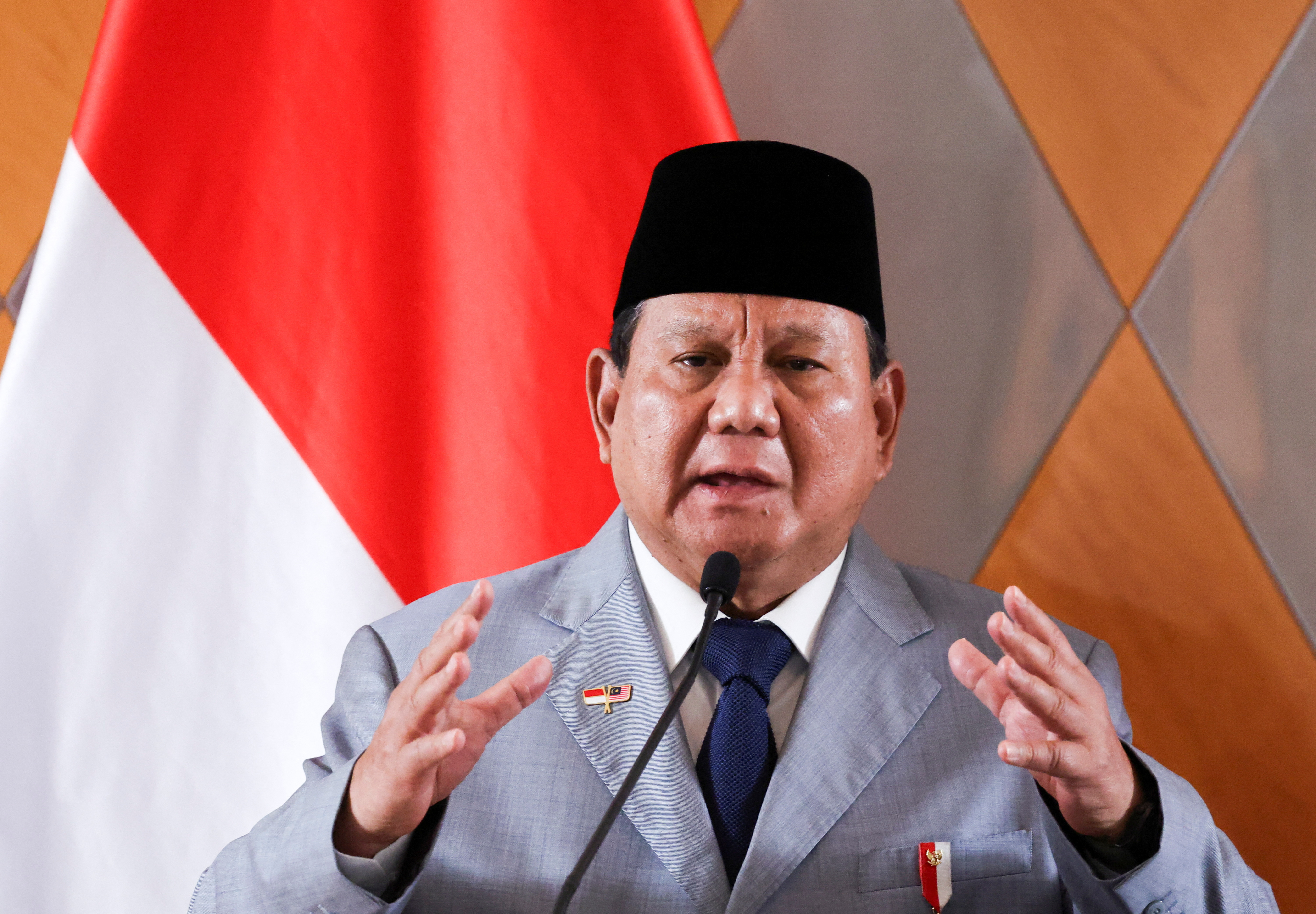 Prabowo confirms four disputed islands belong to Aceh