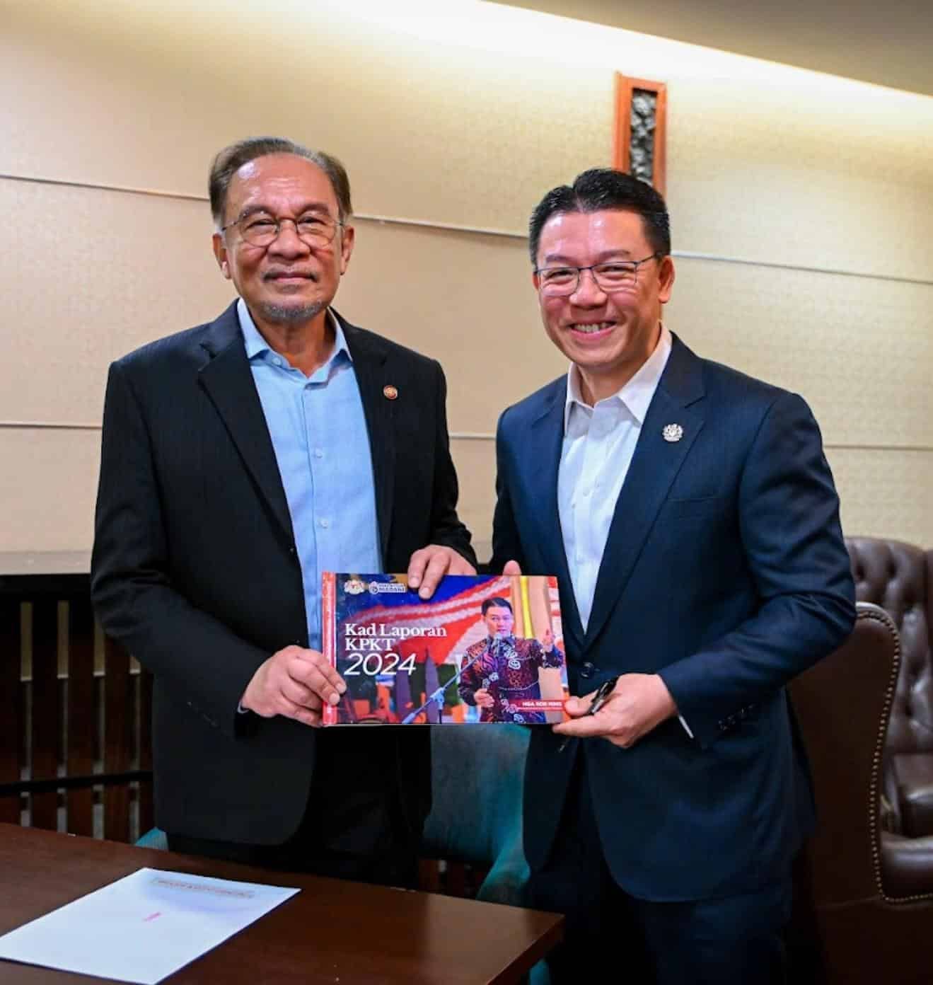 房地部移交成绩单获表扬  首相续支持以造福人民