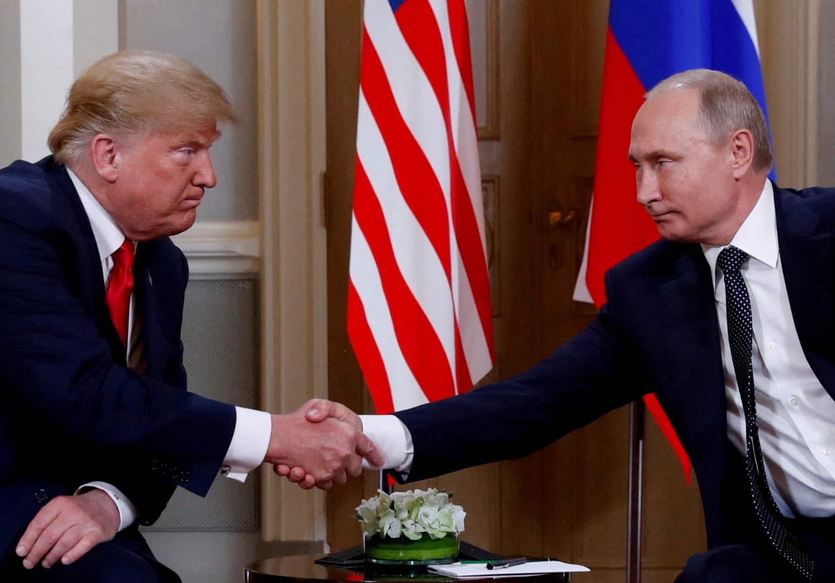Trump, Putin, Zelenskiy phone calls kick off talks to end Ukraine war