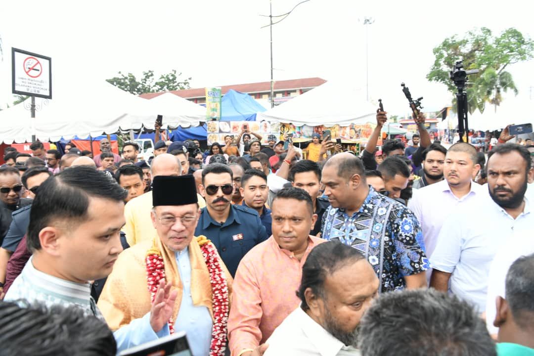 பிரதமர் டத்தோ ஸ்ரீ அன்வார் இந்து பெருமக்களுக்கு  தைப்பூச  வாழ்த்து தெரிவித்தார்.