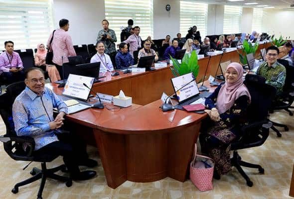 அடுக்குமாடி பள்ளிகளைக் கட்டும் முன்னோடித் திட்டத்தை கல்வி அமைச்சு செயல்படுத்துகிறது