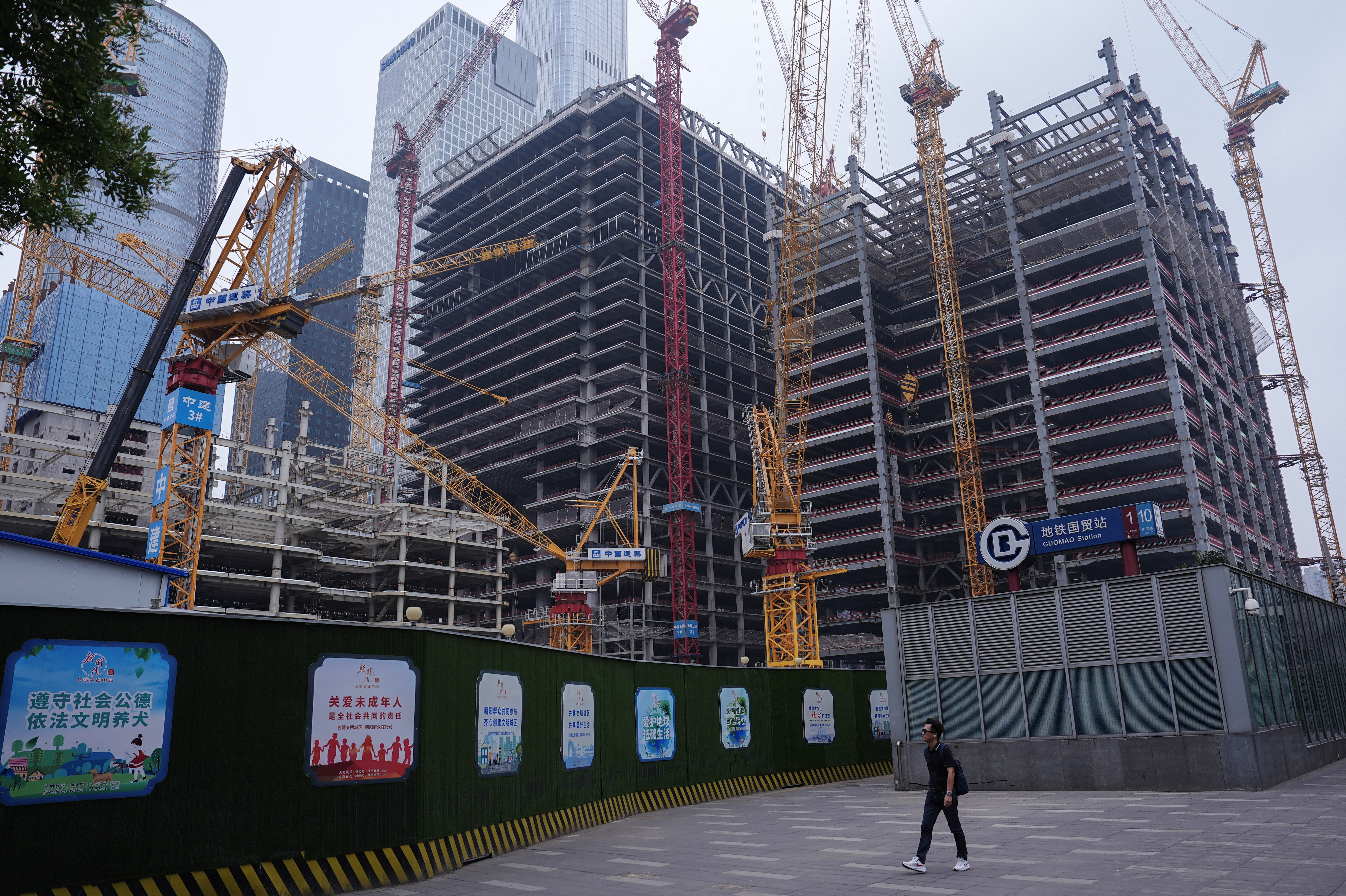 China sets 2025 growth target at roughly 5 pct