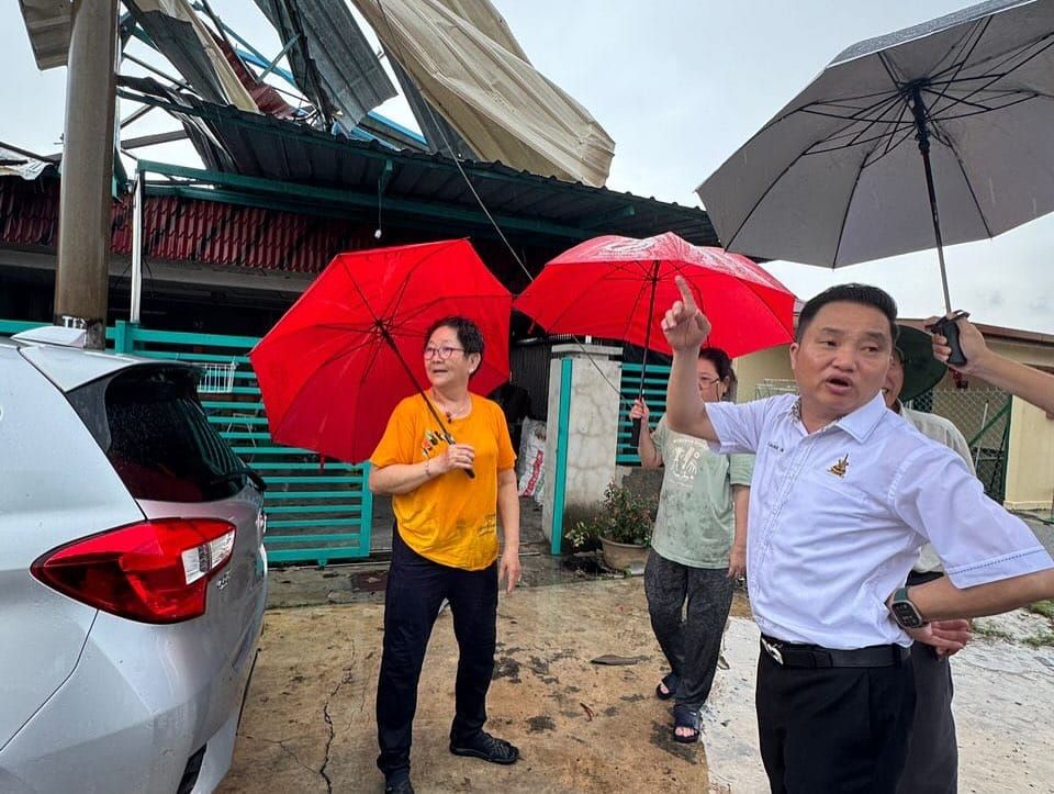 龙卷风吹袭适耕庄丽雅花园  黄瑞林：20民宅受损·无人伤亡