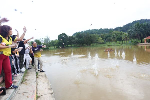 别让蒲种宏愿公园垃圾处处 黄思汉叮各造照顾环境卫生