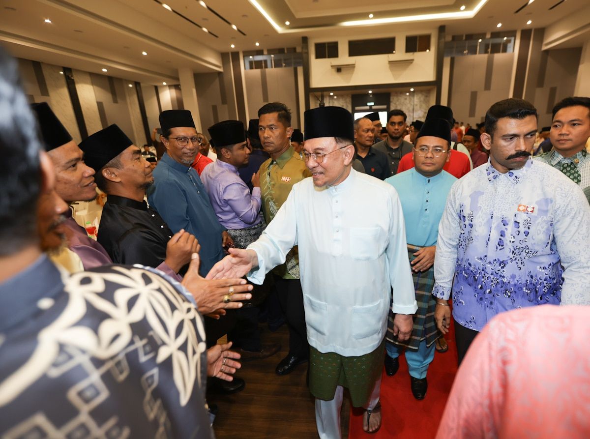 Perdana menteri, MB berbuka puasa bersama pemimpin setempat