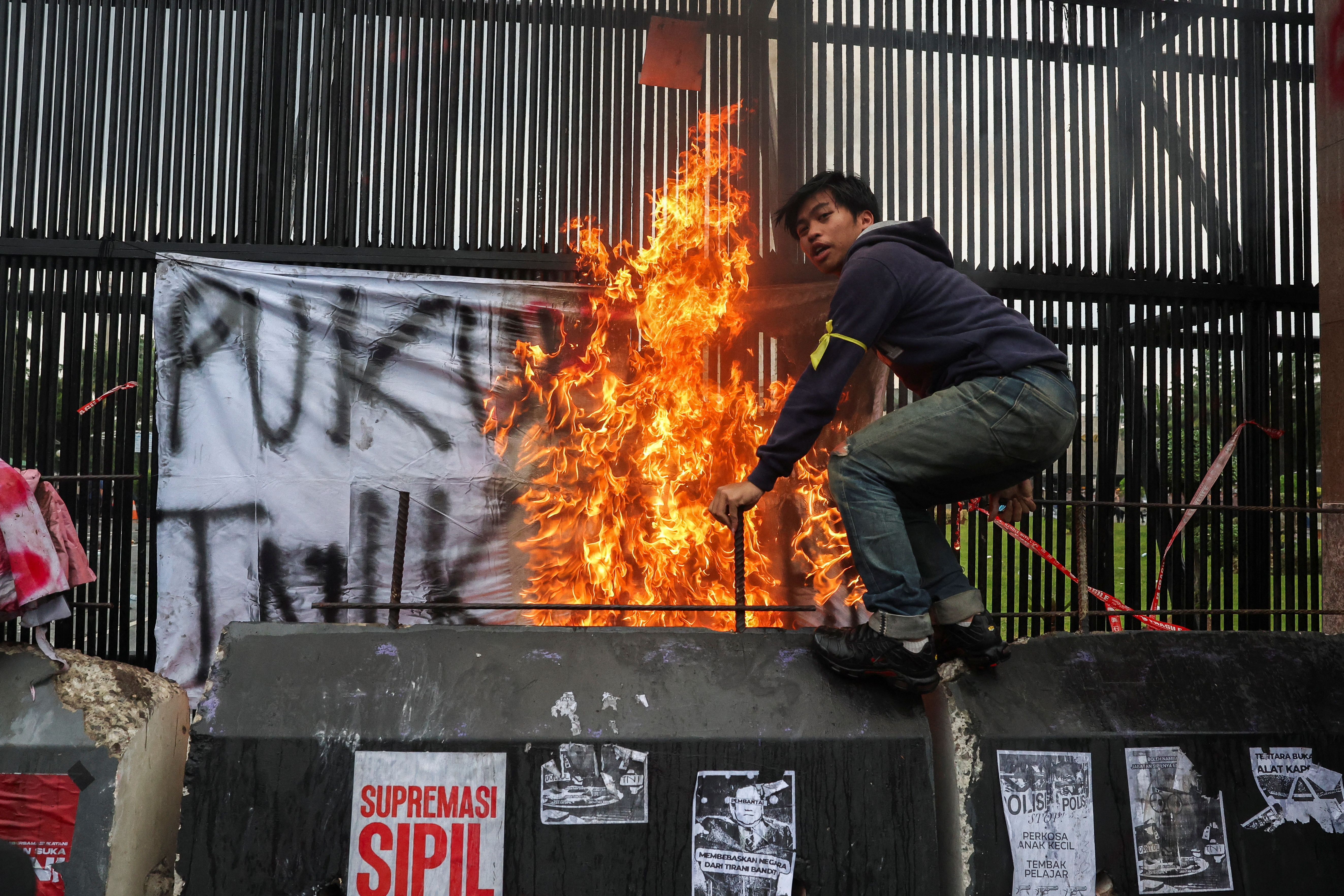 Indonesia Parliament passes contentious amendments to military law