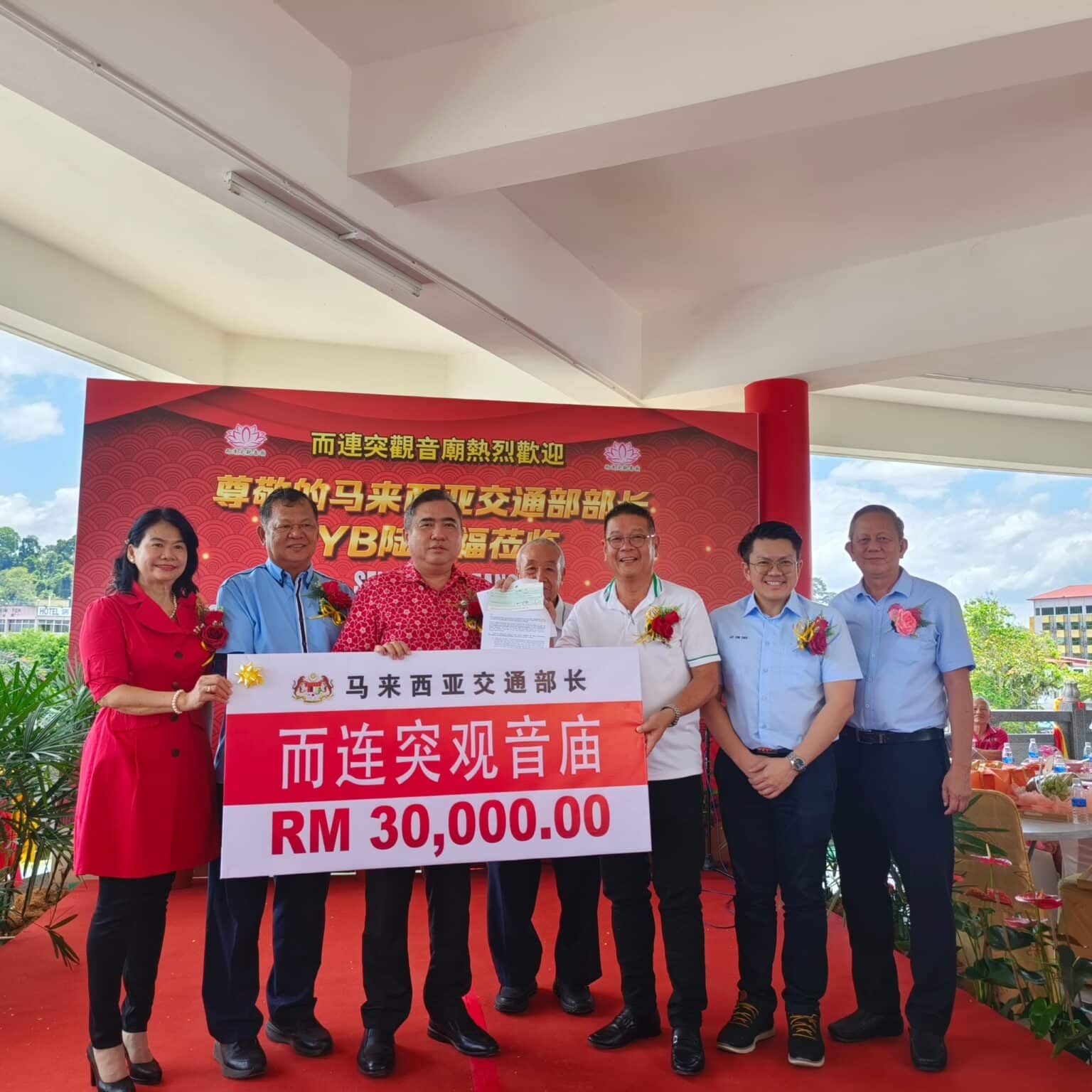 拨而连突观音庙3万捎数好消息  陆兆福：小镇庙宇凝聚社会力量