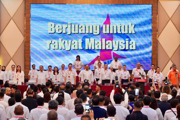 DAP rakan setia, terus dukung kepimpinan Anwar selaku PM