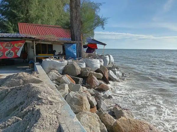 கிள்ளானில் இன்று கடல் பெருக்கு, அடை மழை - பொதுமக்கள் விழிப்புடன் இருக்க வலியுறுத்து