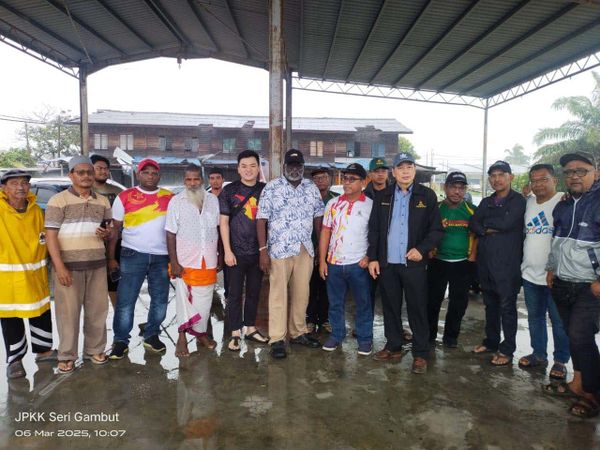 龙卷风袭击丹绒加弄幸无人伤亡 黄瑞林拨每户灾民500援金