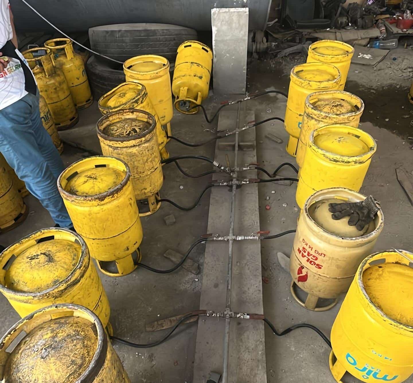 சட்டவிரோத சமையல்  எரிவாயுவை அனுப்பும் கடையில் கேபிடிஎன் சோதனை, 608 சிலிண்டர்கள் பறிமுதல்