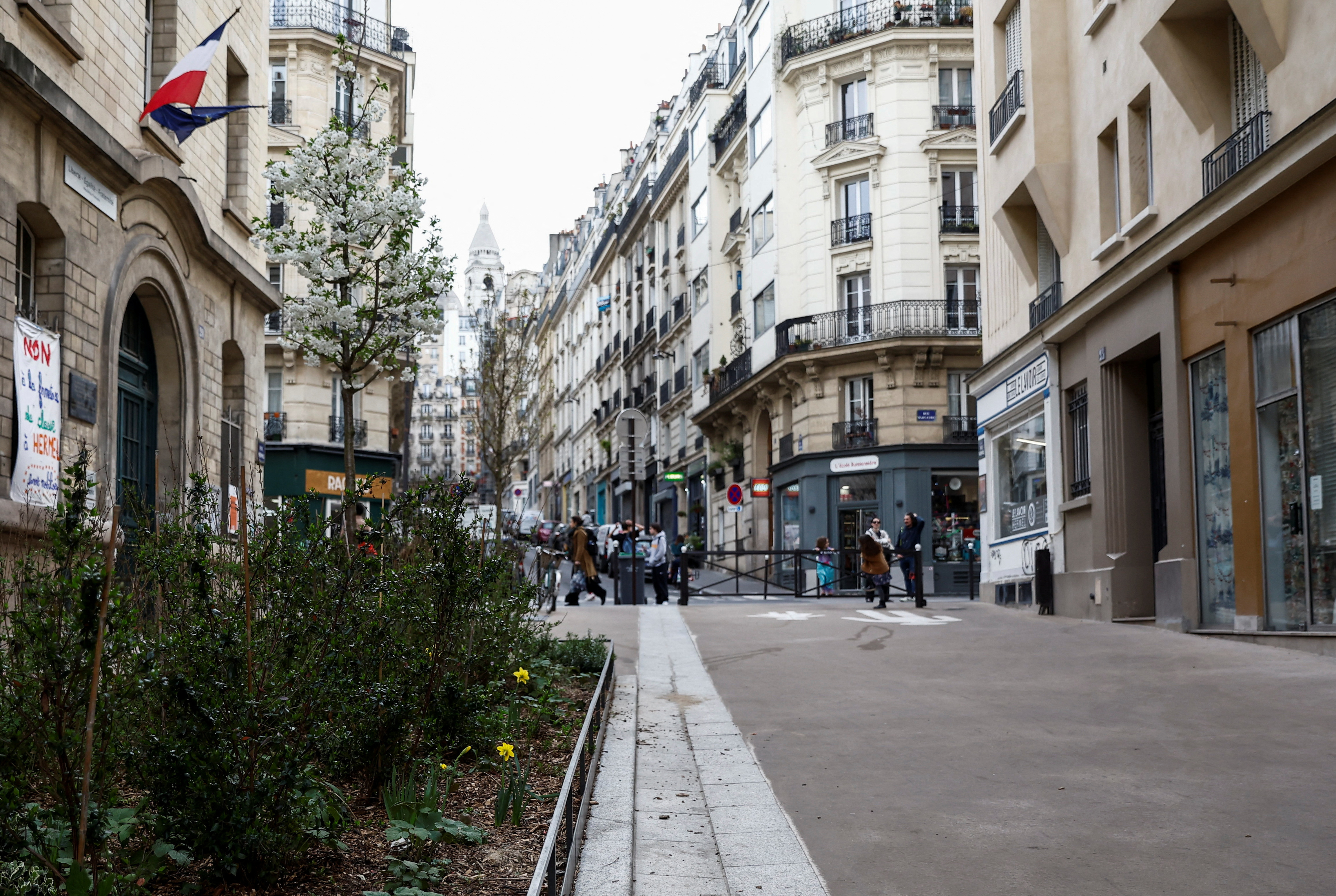Paris residents vote to make 500 more streets pedestrian