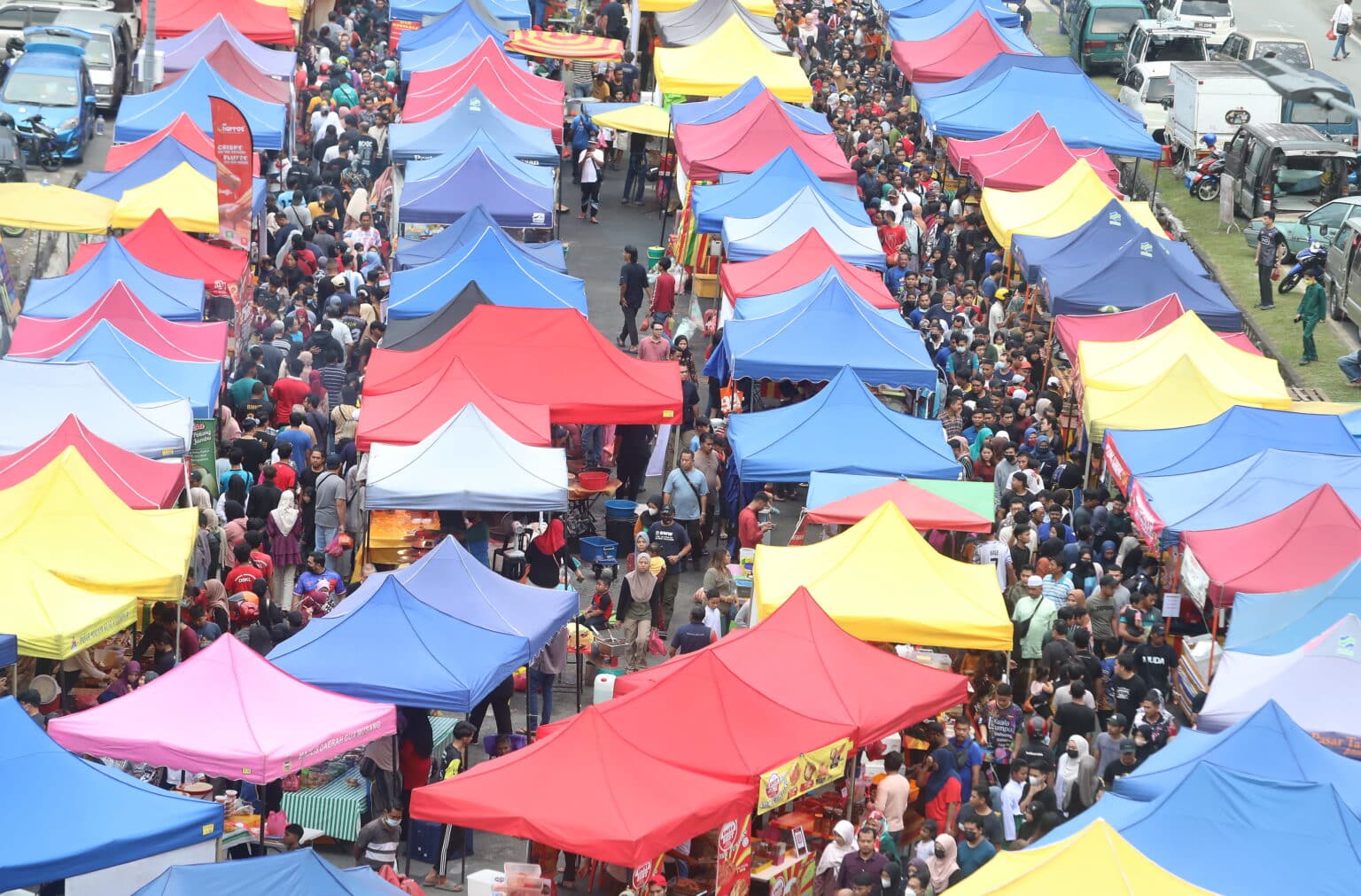 Patuhi kebersihan, lebih 200 pegawai kesihatan periksa bazar Ramadan seluruh negeri