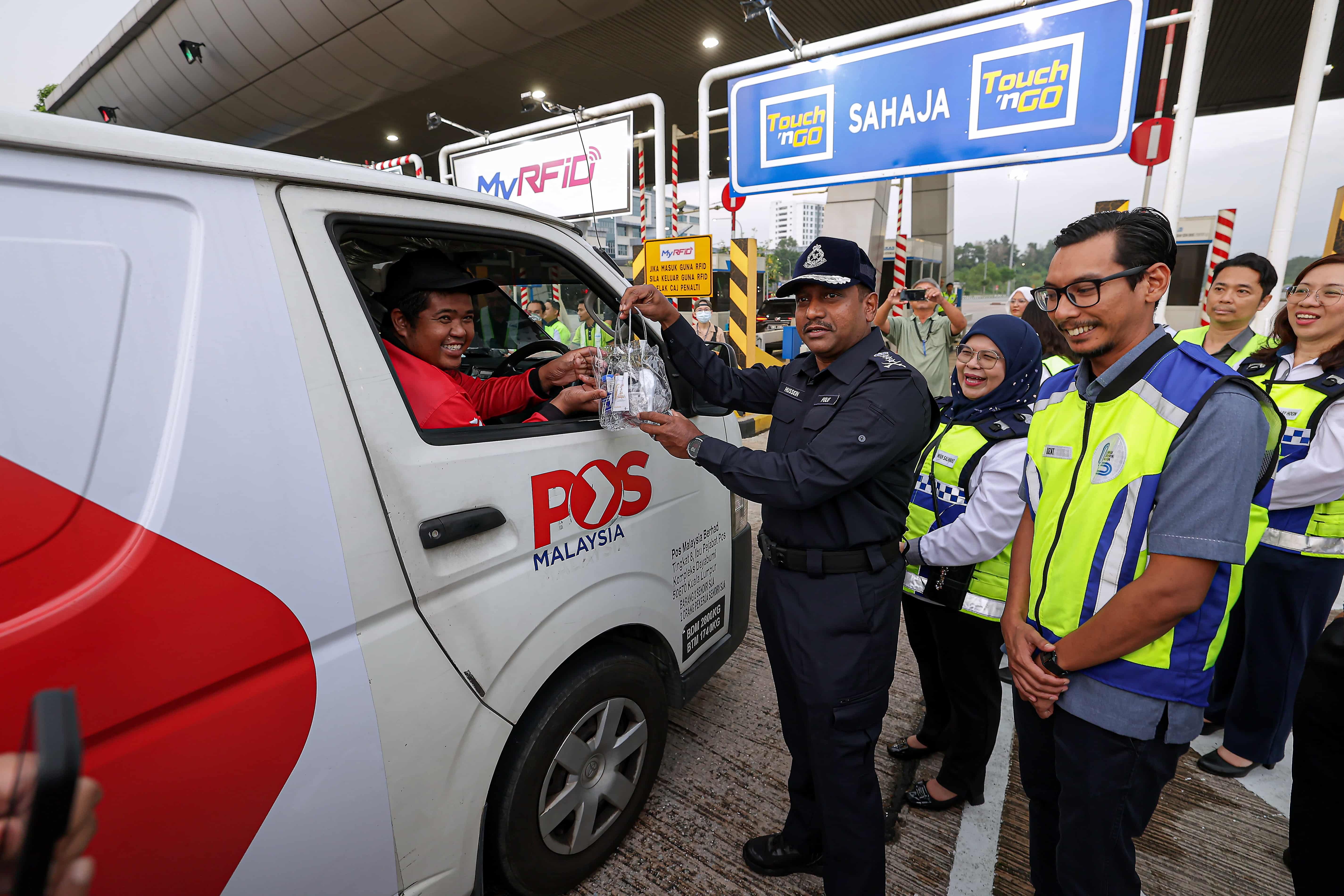 开斋节料160万车辆出入雪州   出动逾700警力巡逻塞车黑区