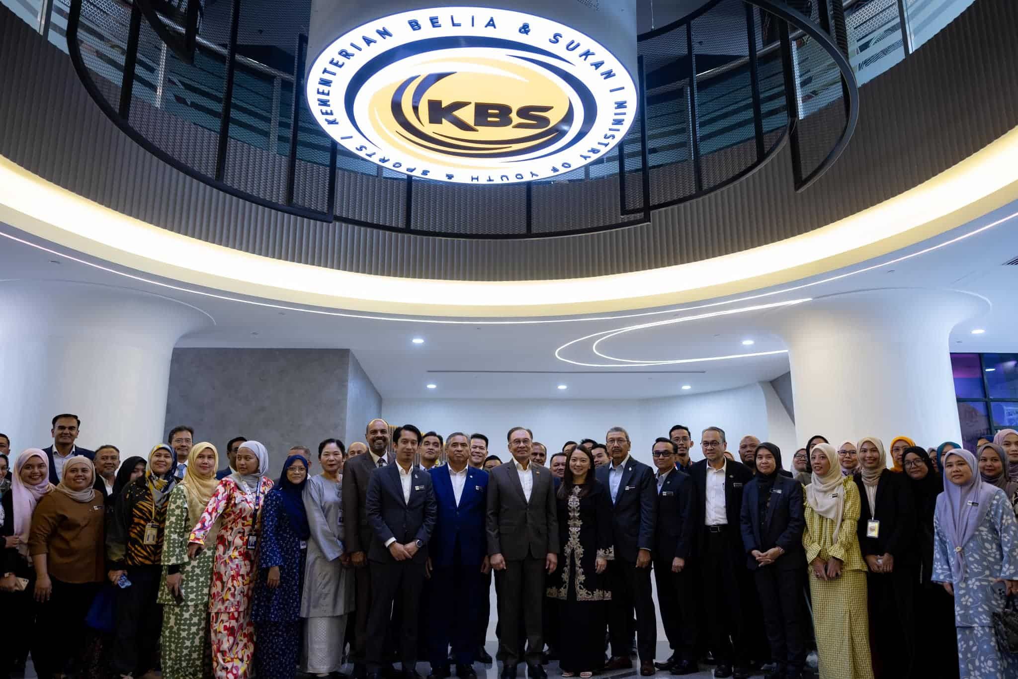 有无选区拨款不影响发展项目 安华：在野议员月入4万勿装穷