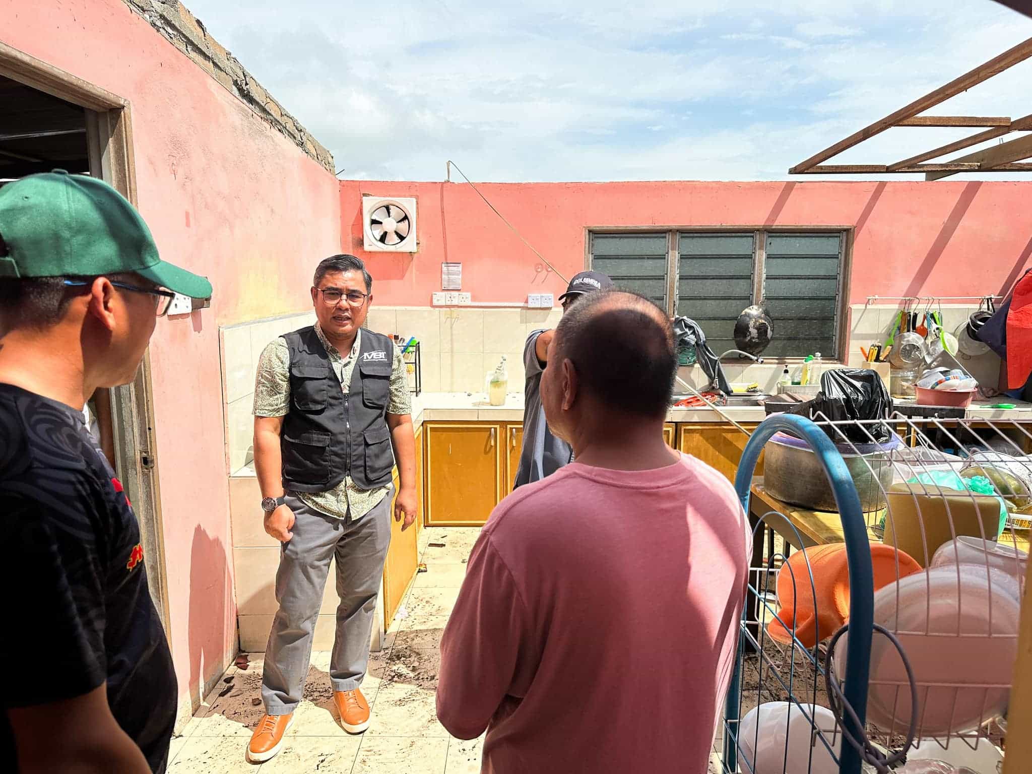 Sekinchan storm: MBI Foundation sends RM70,000 aid to repair school, homes