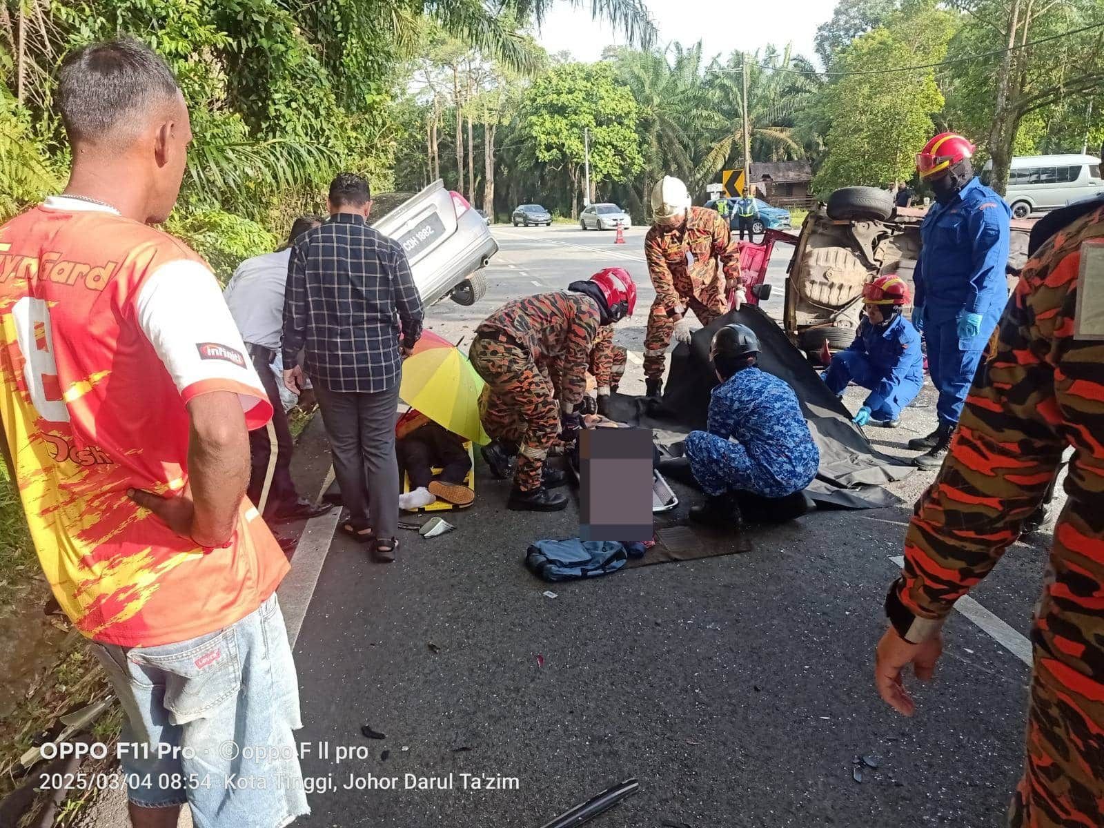 两车迎面撞酿二死一伤 青年与老妇魂断公路