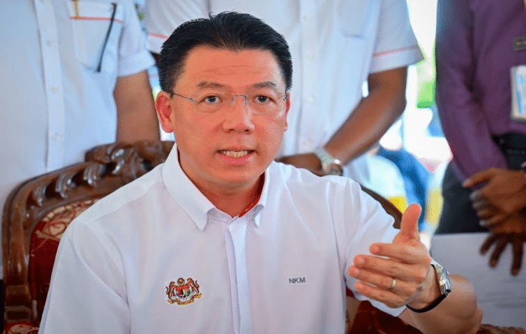 புதுப்பிக்கப்பட வேண்டிய அடிக்குமாடி குடியிருப்புகளுக்கு அலுவல் பயணம்