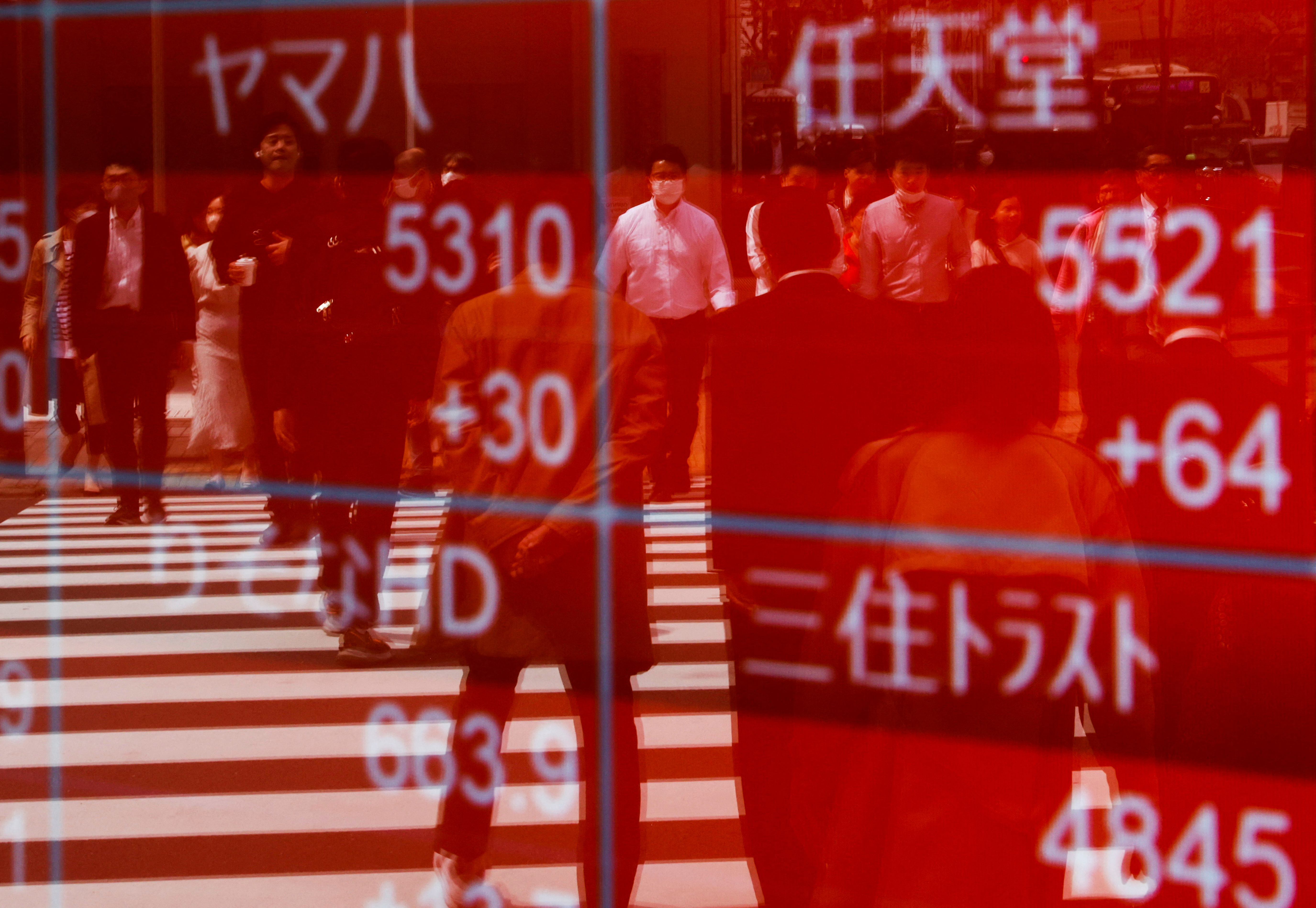 Asian stocks waver as tariff worries linger, dollar perks up
