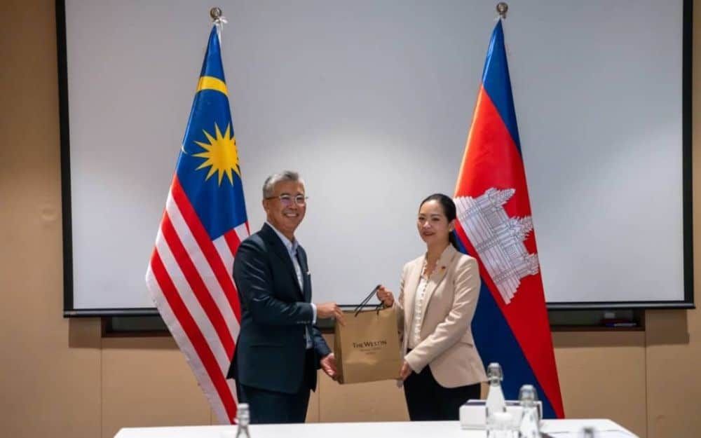 மலேசியா-கம்போடியா கூட்டு வர்த்தகக் செயற்குழுவை நிறுவுவது குறித்த விவாதம்