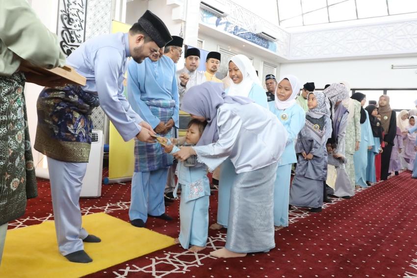 Aidilfitri: Lebih 1,000 anak yatim daerah Kuala Selangor terima sumbangan Yide