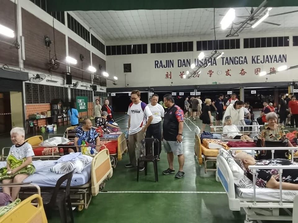 柔砂洪水灾民人数上升 沙巴今早维持不便