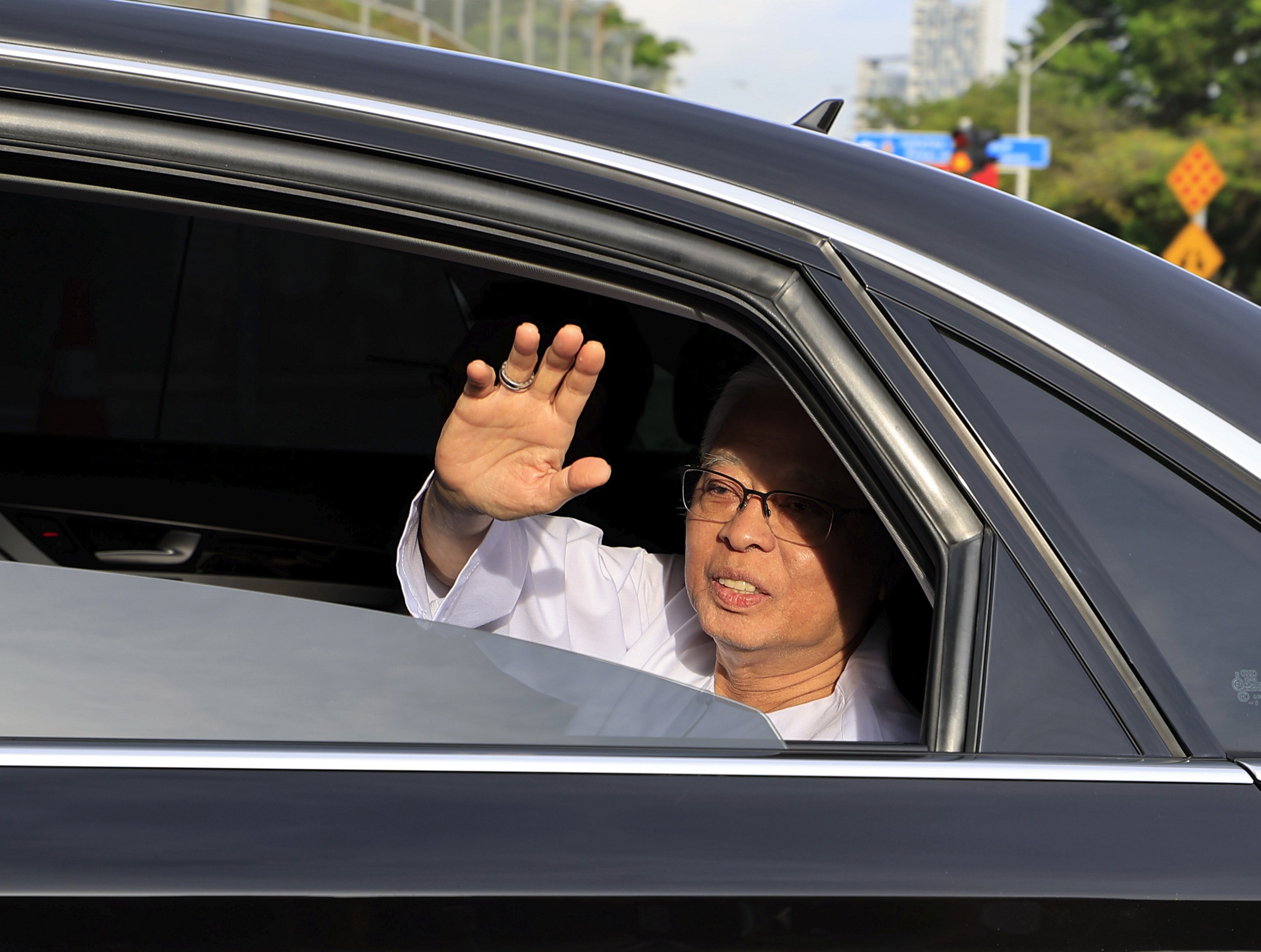 Ismail Sabri back at MACC headquarters for more questioning