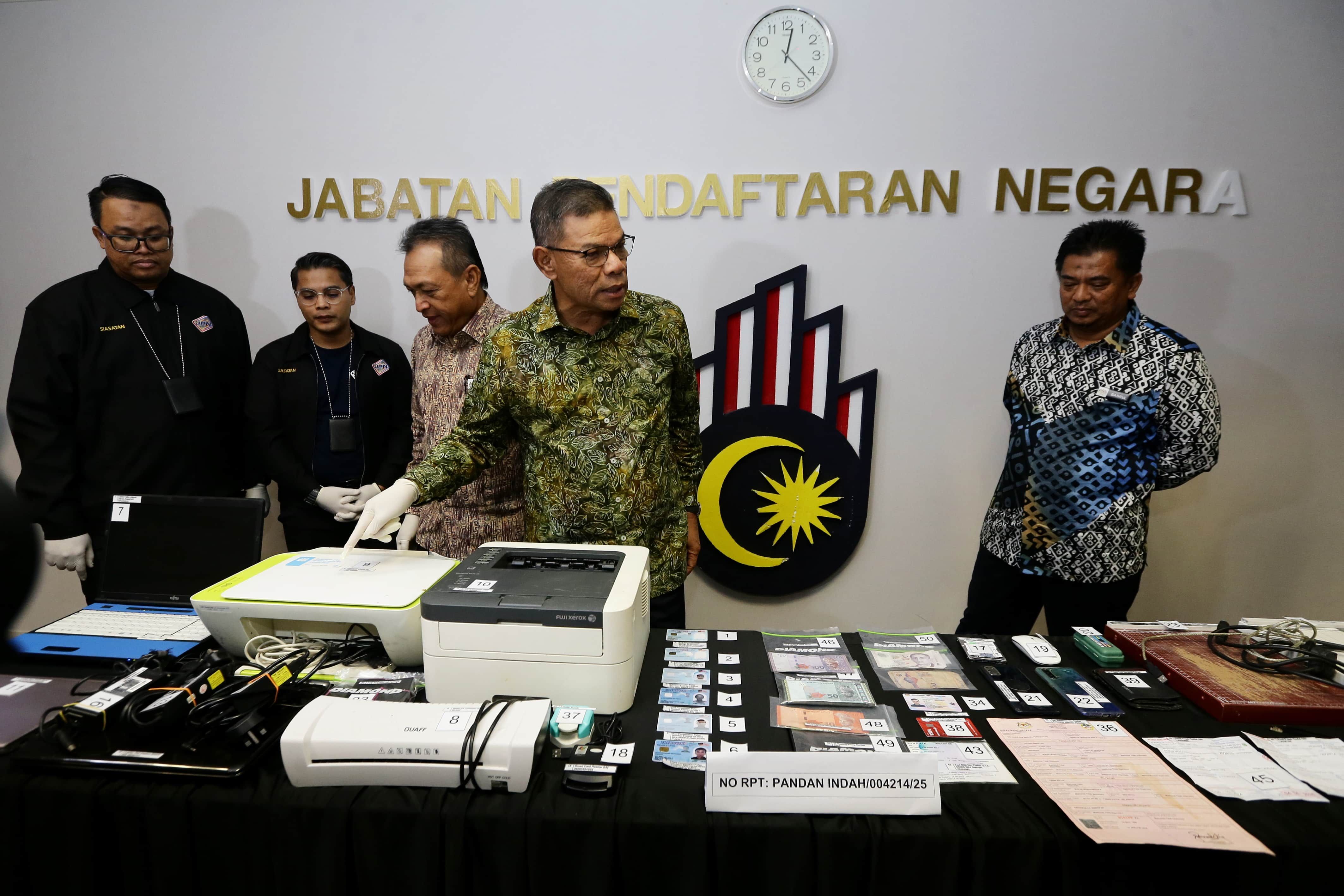被揭主导吉隆坡伪造身份证活动  内政部：永久居民遭监禁和罚款