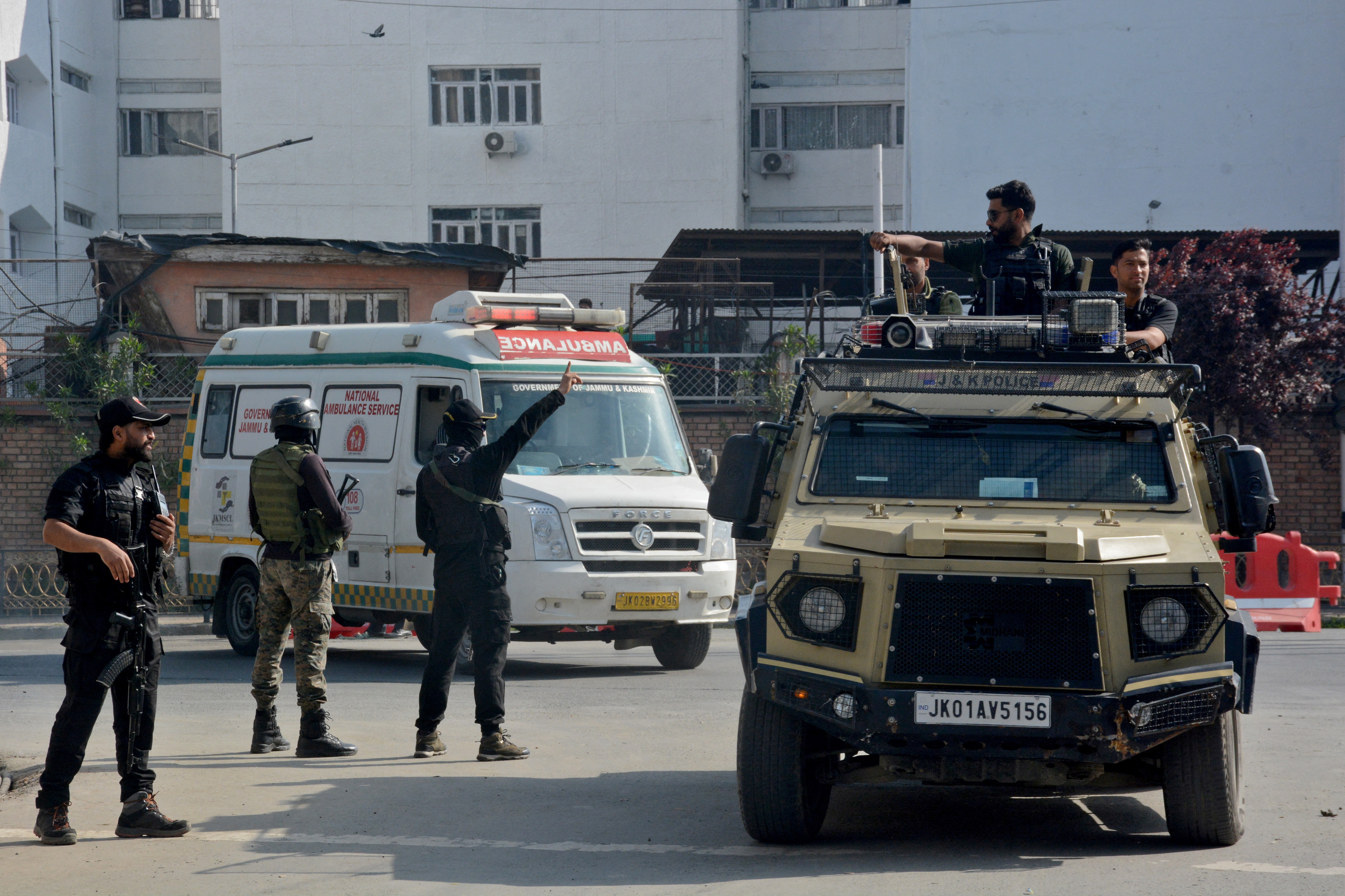 India downgrades ties with Pakistan after attack on Kashmir tourists kills 26