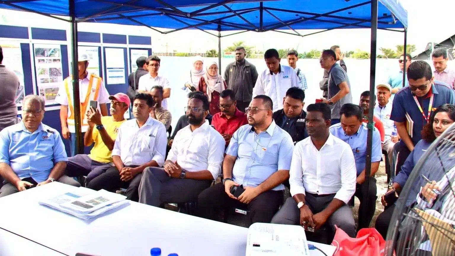 峇卡斯偕各单位设特工队  监督哥打哥文宁防洪进展