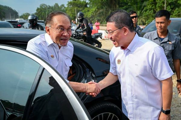 明推介怡保机场首期扩建工程 首相颁发霹州最大型助学金