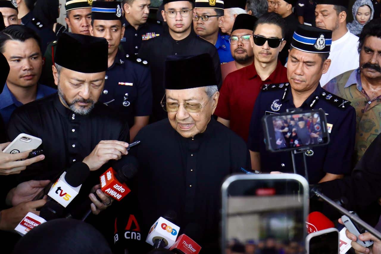 Tun Abdullah a big-hearted leader, put nation's interests above all else — Dr M