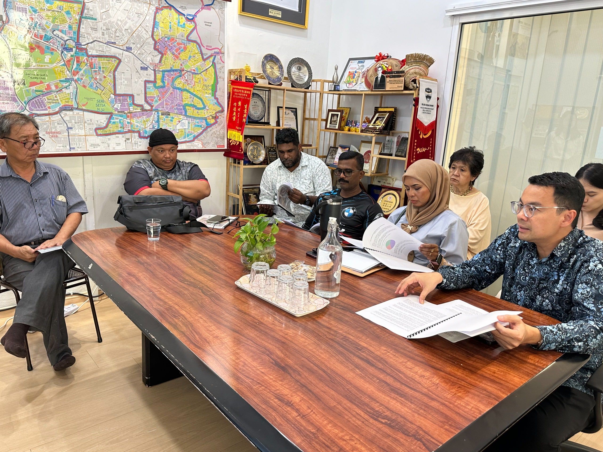 灵旧区巴刹生意下降问卷显各问题 李健聪将呈市长反映改进