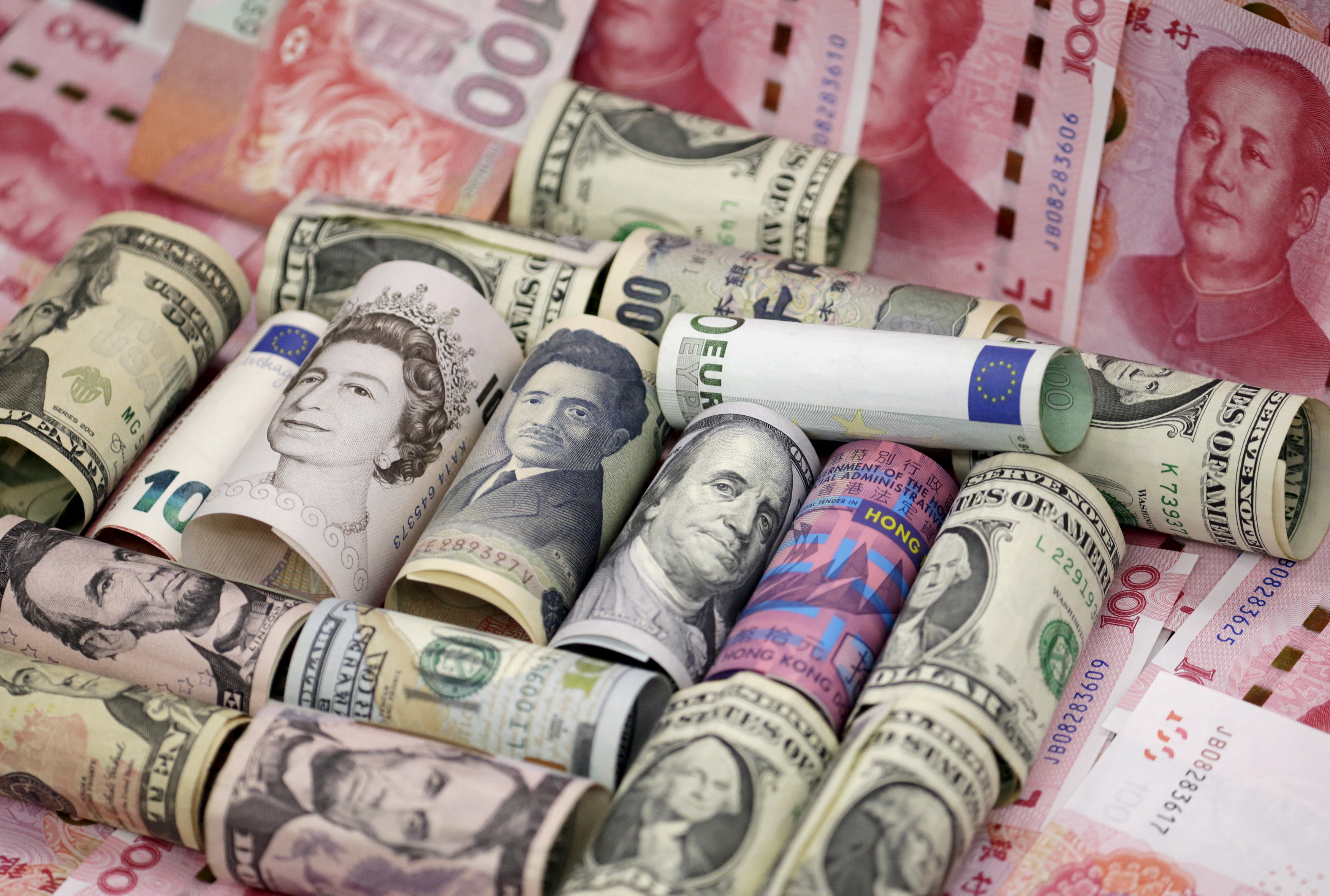 Dollar surges as Trump backs down from threat to fire Fed's Powell
