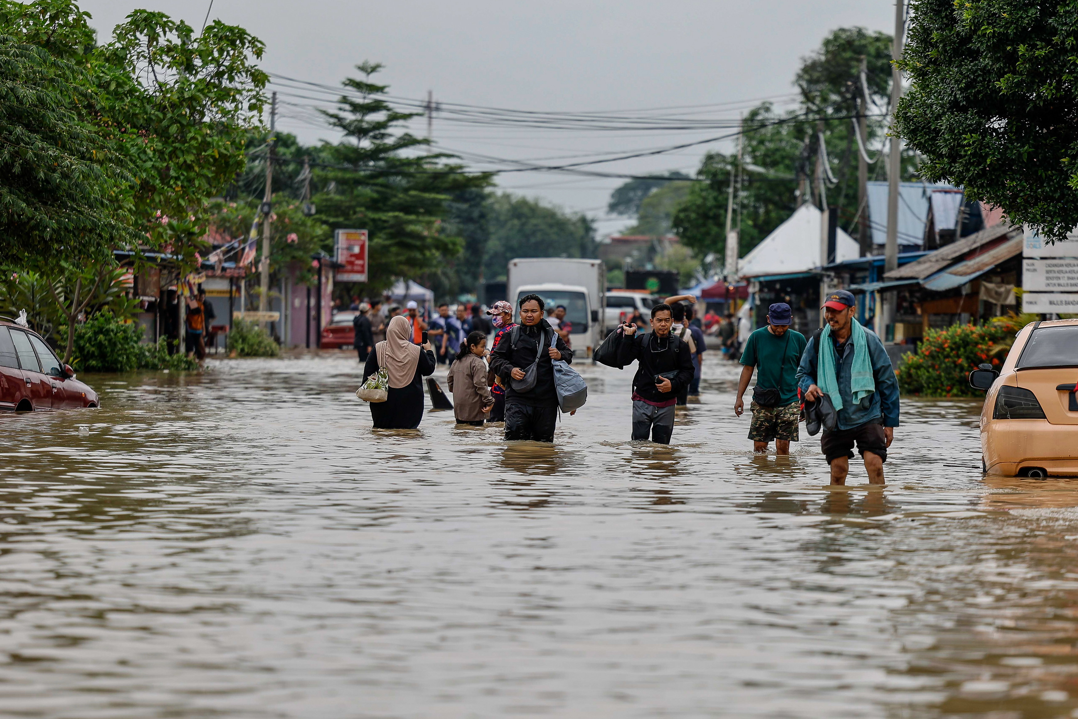 Two PPS opened in Petaling to shelter flood victims